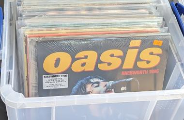 Oasis record