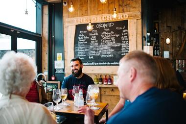 People enjoying drinks 