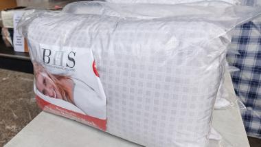 Frank's Beds pillow